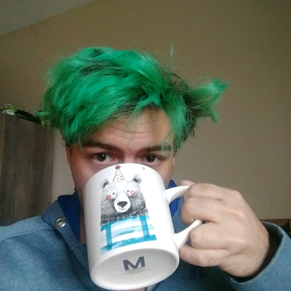 Meet your Posher, Shannon - Picture 1 of 1